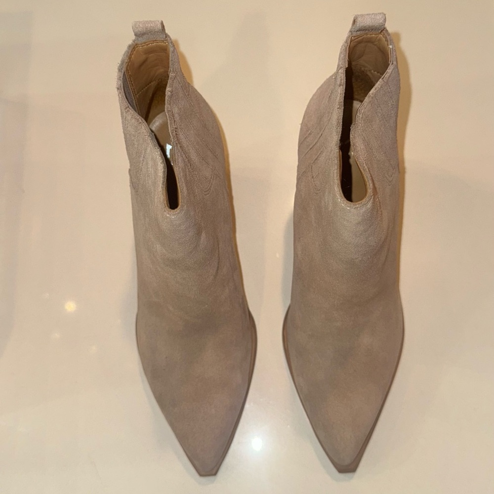 Marc Fisher Matter Chelsea Boot Women's Size US6 Beige Suede - Picture 7 of 11
